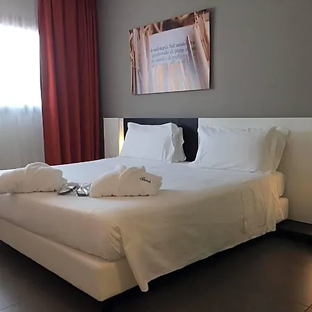 Hotel Western Parco Paglia 4*