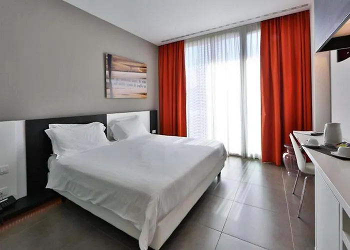 Hotel Western Parco Paglia 4*